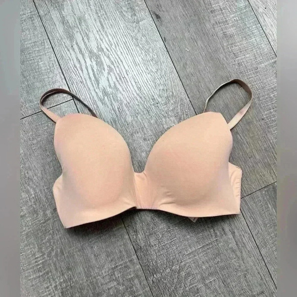 Victoria's Secret 34DD T shirt lightly lined Wireless Bra
Nude Tan - Picture 1 of 3